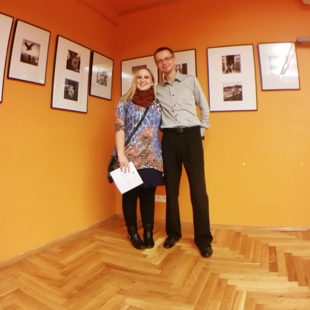 Autorka článku s organizátorem výstavy Michalem Koralewskim, foto od Krzysztofa Górnyho